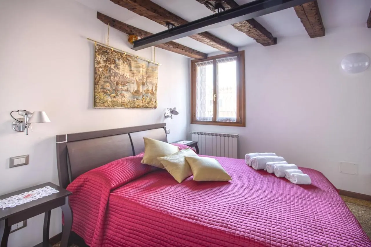 Guglie View Apartment Venice